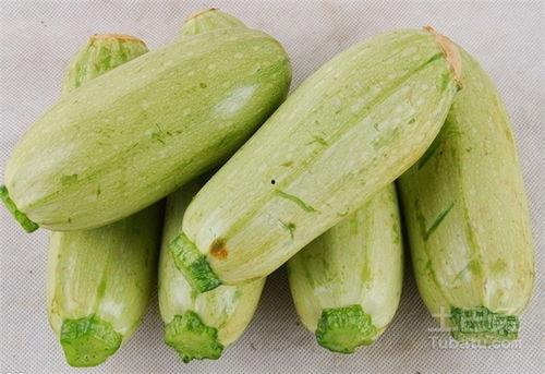 瓜瓜吃瓜的图片儿