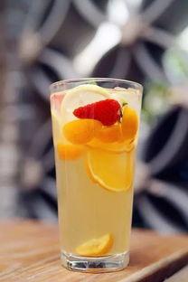 三角花园吃瓜,夏日吃瓜盛宴，畅享清凉时光