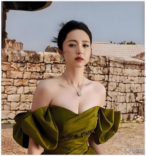 有个女生穿越吃瓜,一位女生的吃瓜奇遇记