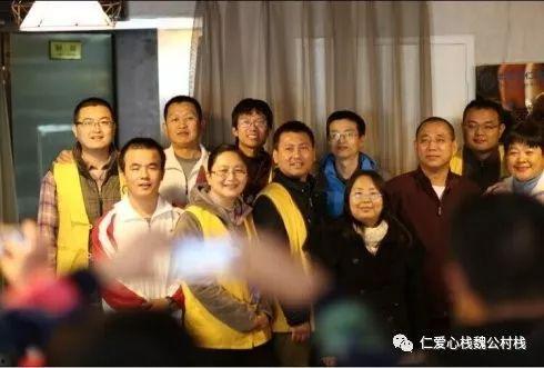 台湾吃瓜观众图片,揭秘热门话题背后的真相