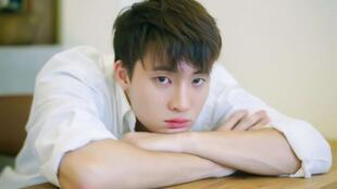 洪天逸吃瓜,揭秘娱乐圈幕后真相  第2张