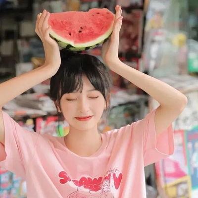 看戏吃瓜头像女生,瓜田里的时尚女神 第3张 看戏吃瓜头像女生,瓜田里的时尚女神 第3张